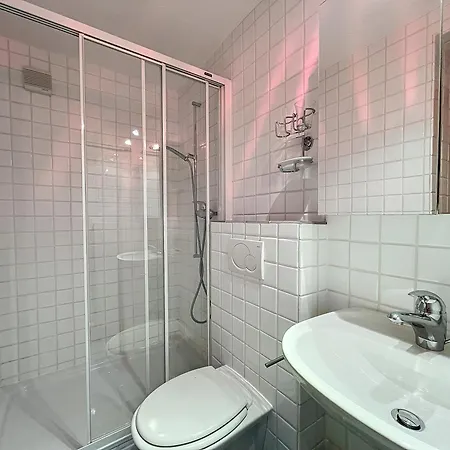 Fanie Rez アパート *